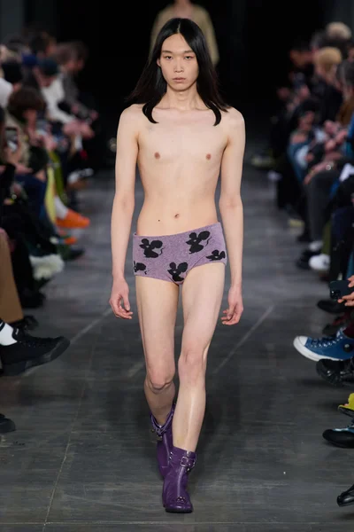 Look 12